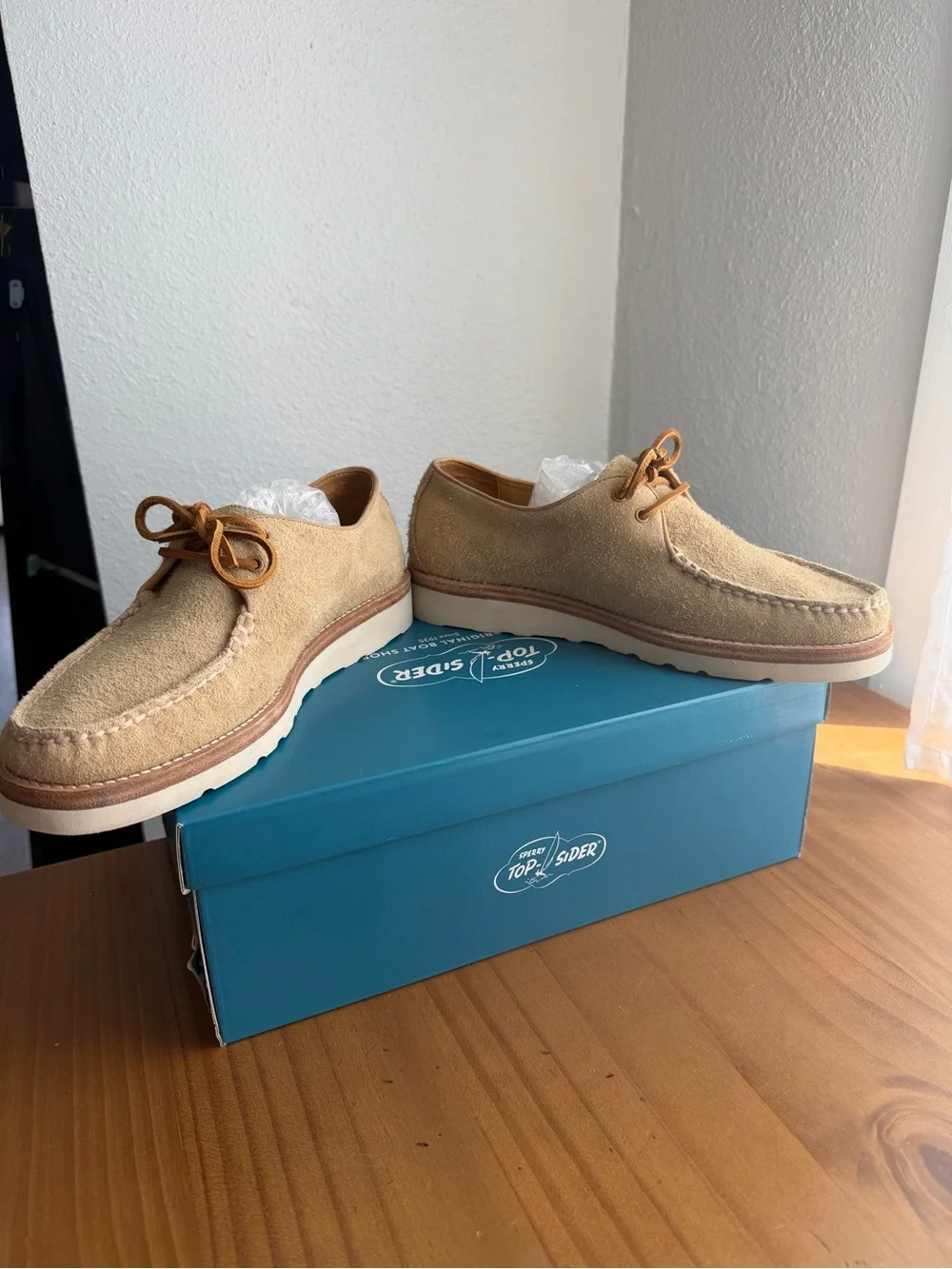 Sperry Top-Sider Tan Suede Captain Oxford